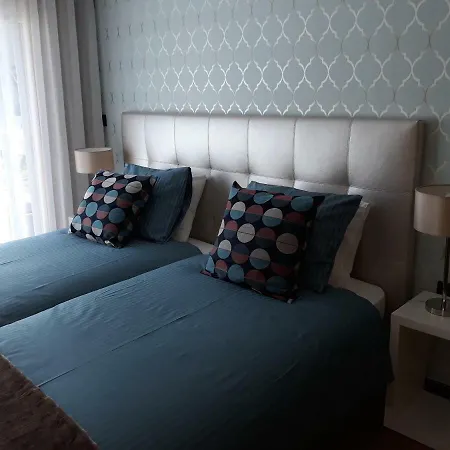 Проживание в семье Next To The Airport Морейра