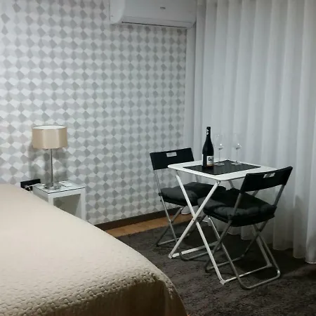 Next To The Airport Homestay *