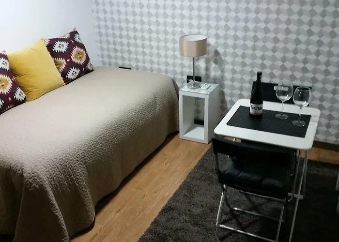 Δωμάτια σε οικογενειακή κατοικία Next To The Airport Moreira (Porto)