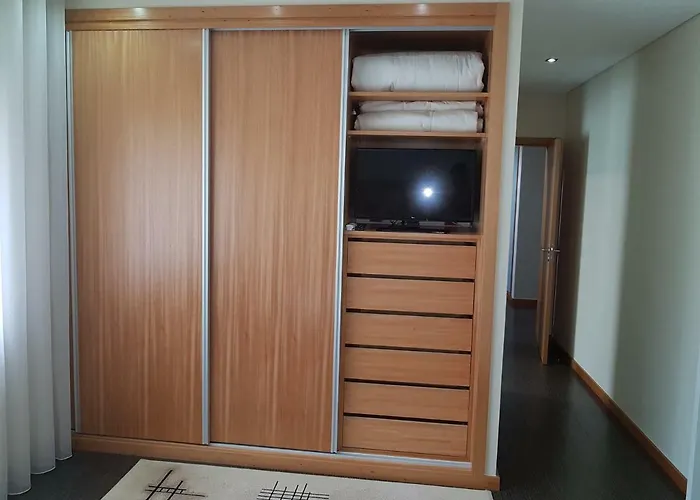 Homestay Next To The Airport *